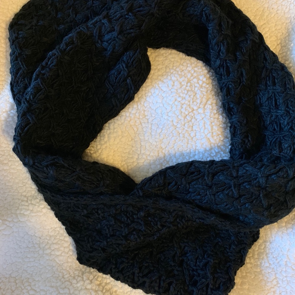 Black scarf
